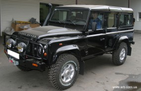 Land Rover Defender 100