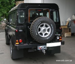 Land Rover Defender 100