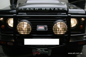 Land Rover Defender 100